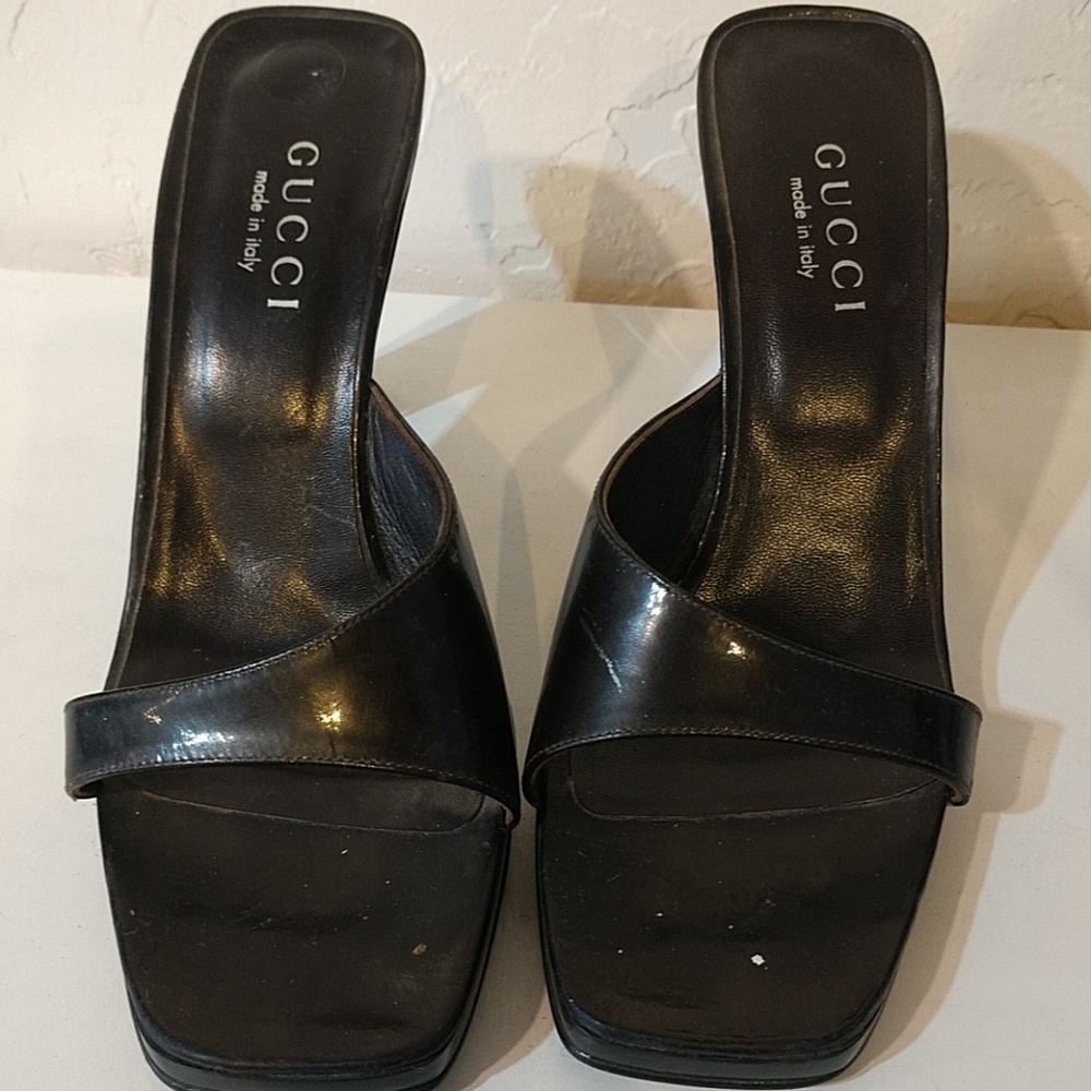 Gucci vintage brown 4" open toe slipon heels
